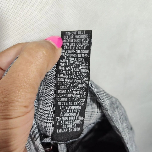 Vintage Tracy Evans Limited Black Plaid Bermuda Shorts Juniors Size 5 Cuffed Y2K - Picture 8 of 8